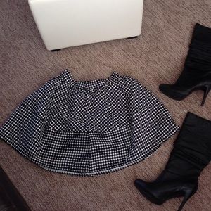 Express White and Black Skirt